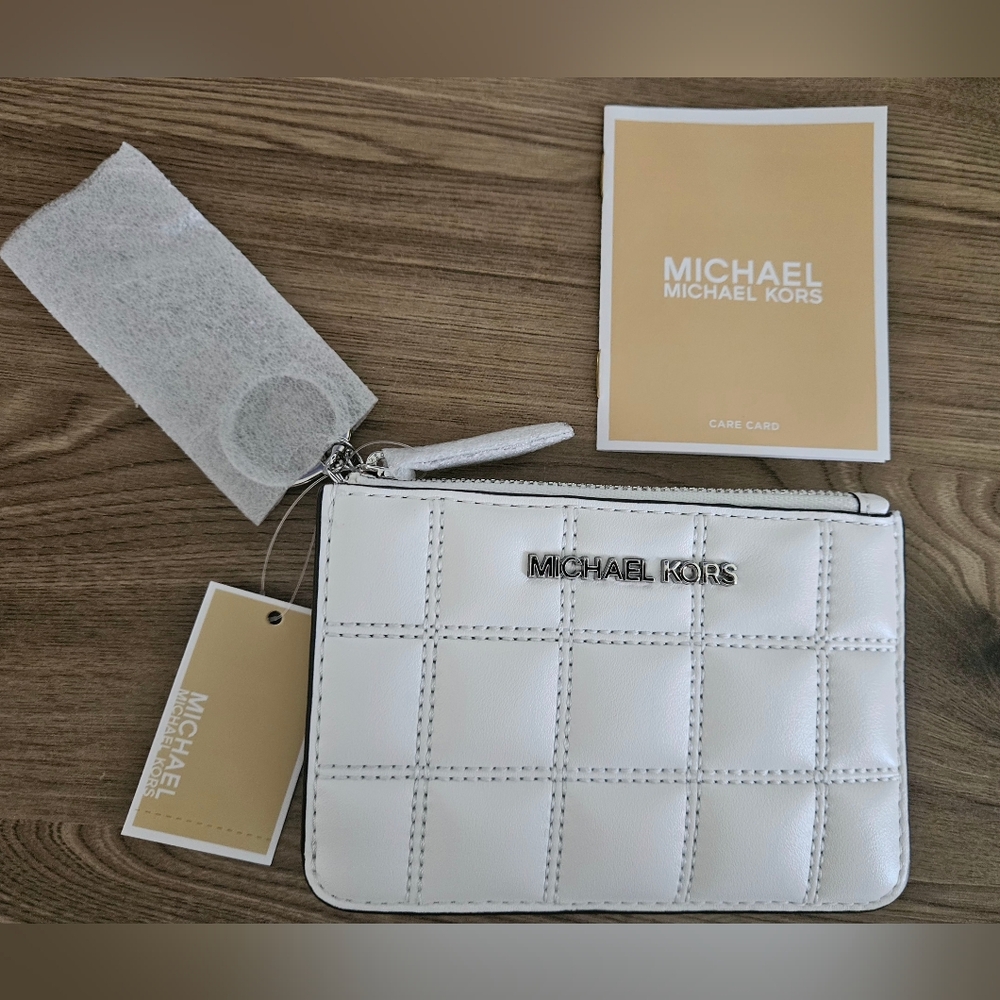 NWT Michael Kors White Quilted Wallet